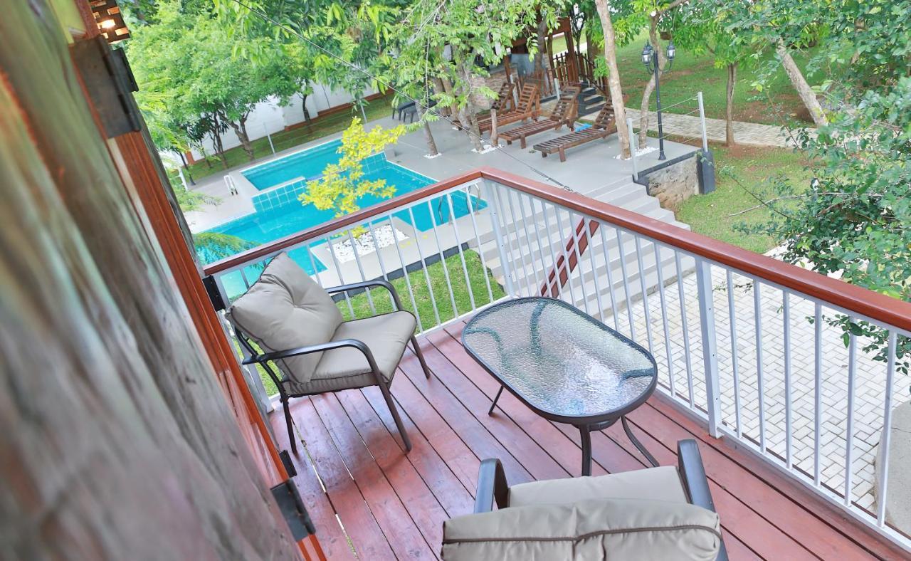 Tepraas Sigiriya Hotel Exterior photo