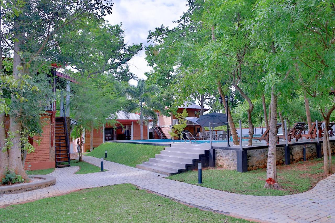 Tepraas Sigiriya Hotel Exterior photo