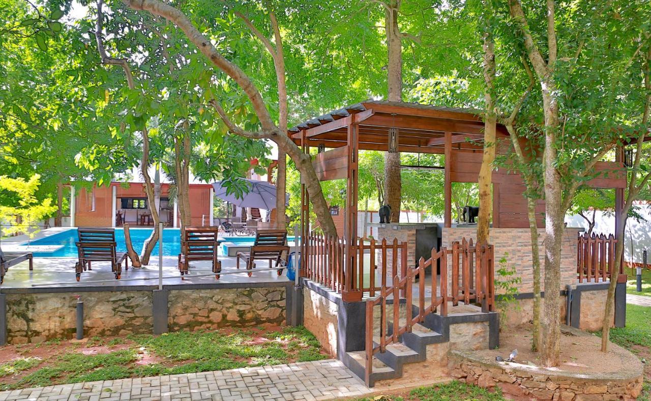 Tepraas Sigiriya Hotel Exterior photo