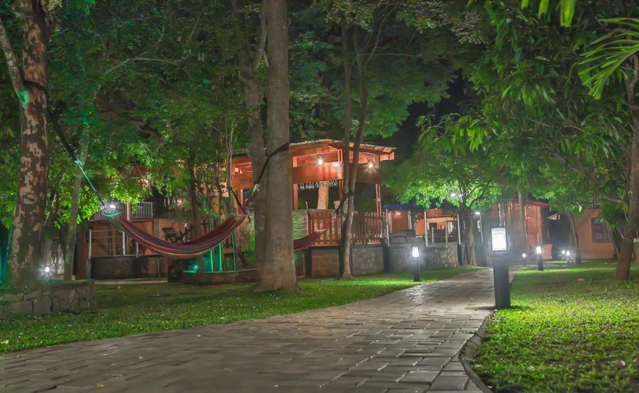 Tepraas Sigiriya Hotel Exterior photo