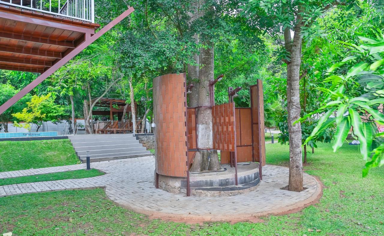 Tepraas Sigiriya Hotel Exterior photo